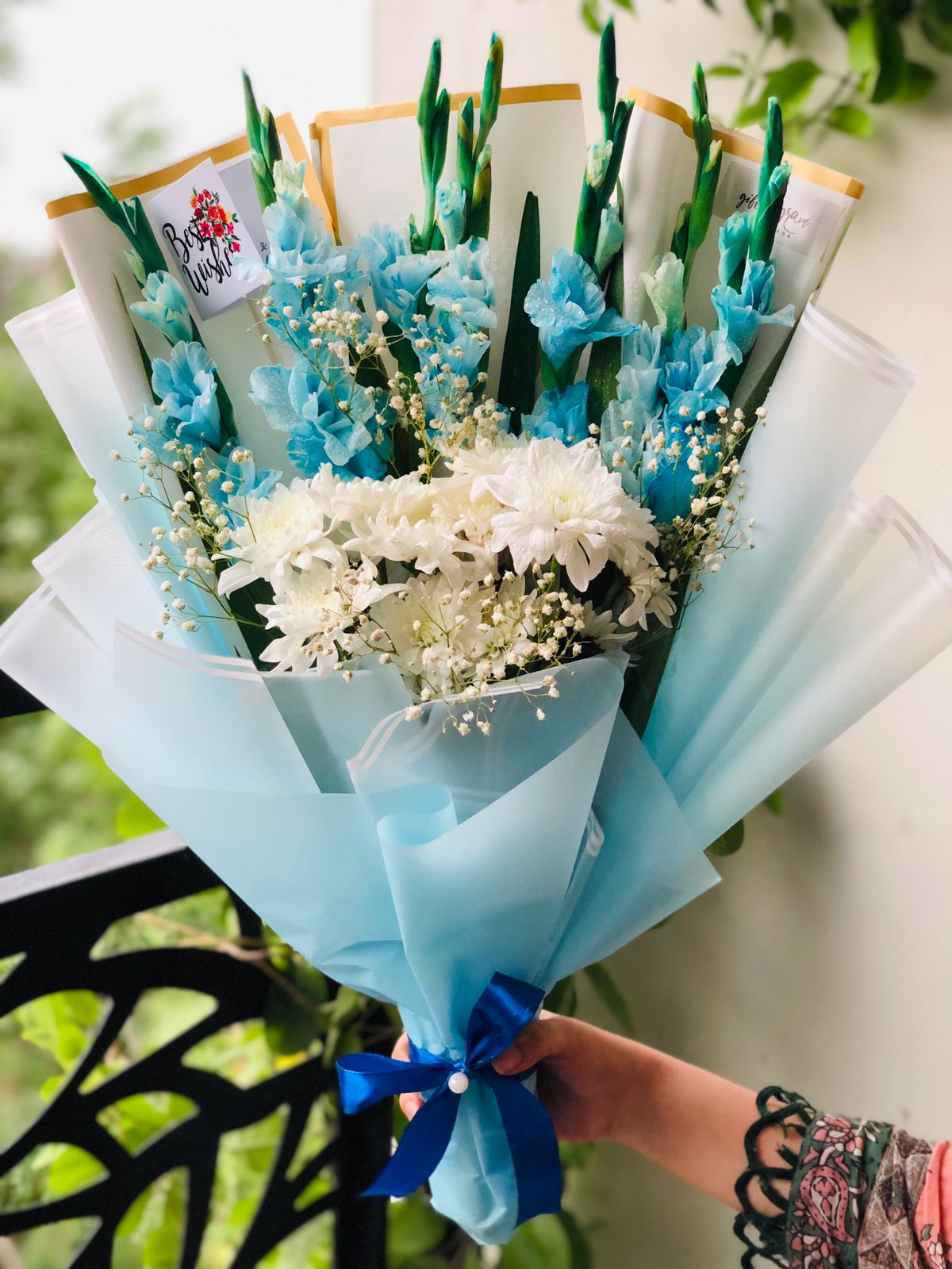 Serenade of Flowers - Giftogram By Samana