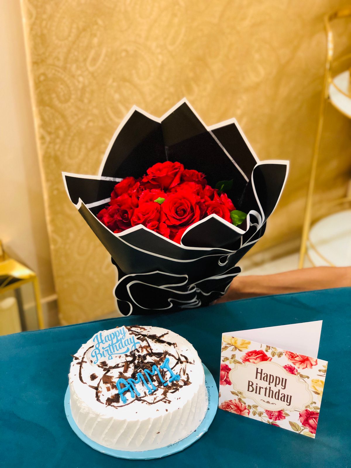 Cake n Roses Affair - Giftogram By Samana