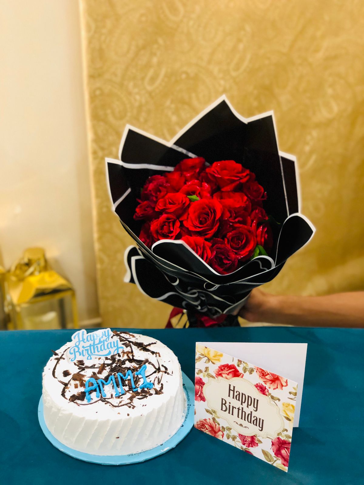 Cake n Roses Affair - Giftogram By Samana