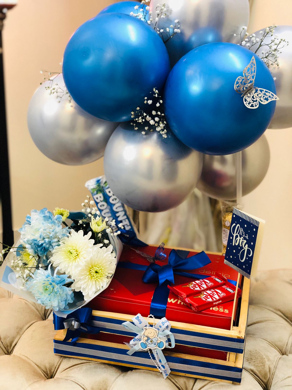 Boy's Arrival Festive Cart - Giftogram By Samana