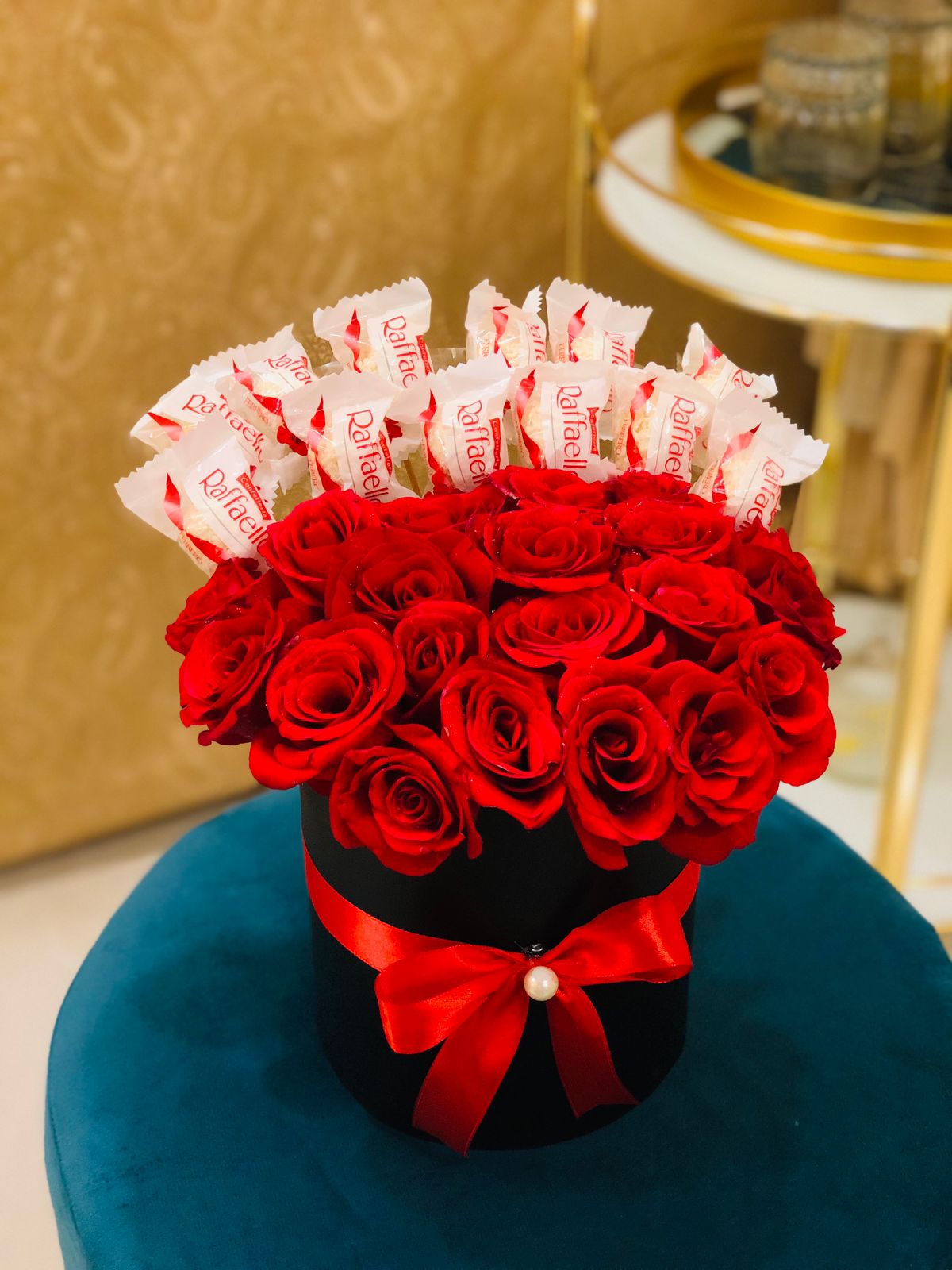 Roses & Raffaello - Giftogram By Samana