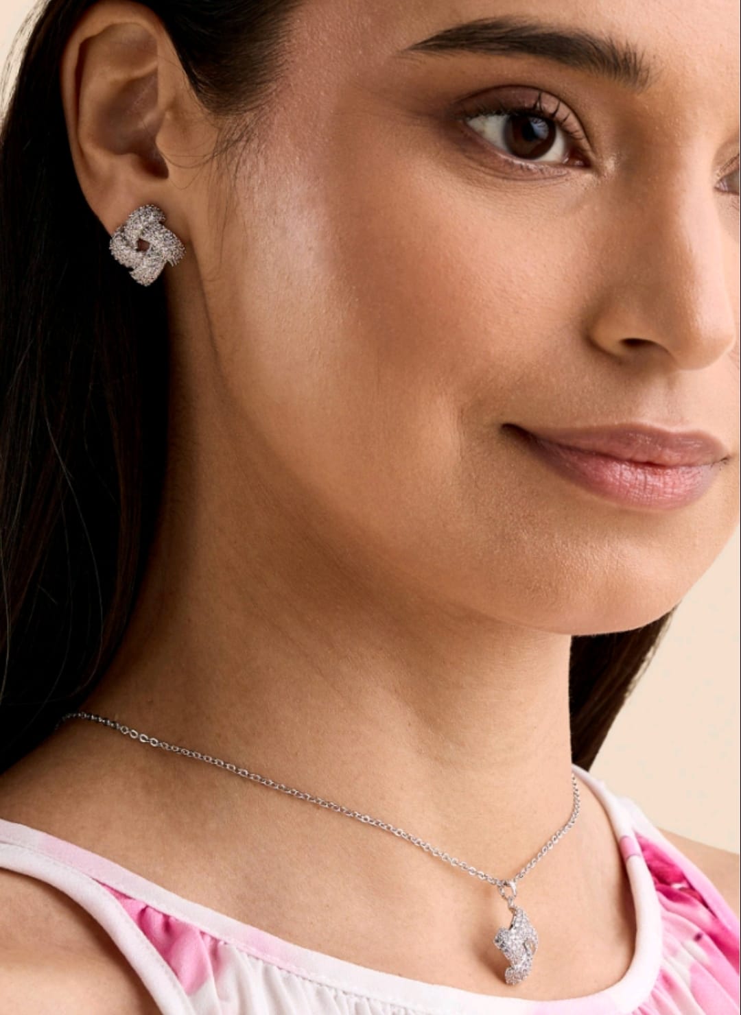MAX golden charm necklace and earrings set for women