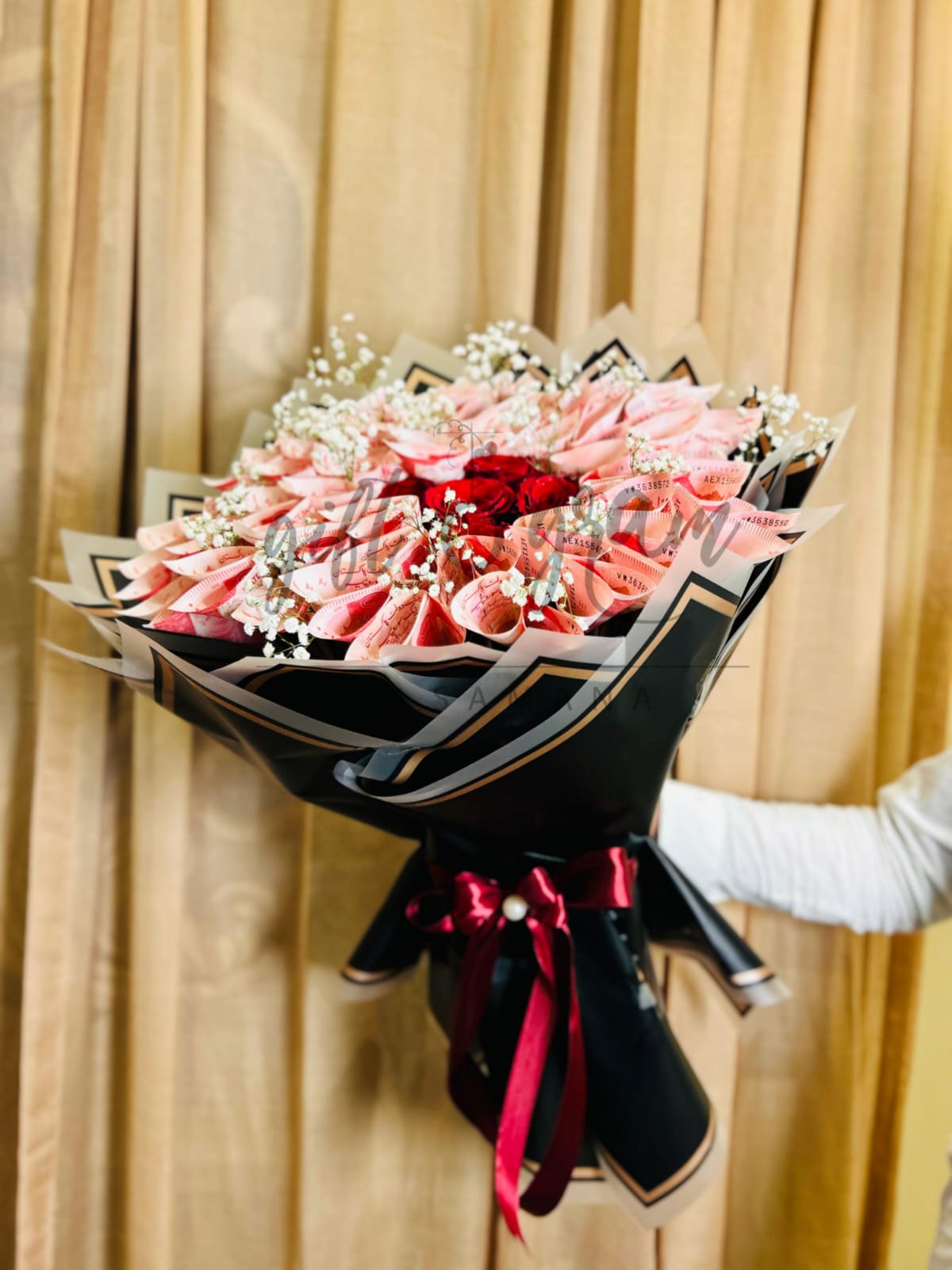 Currency Notes Bouquet with Roses