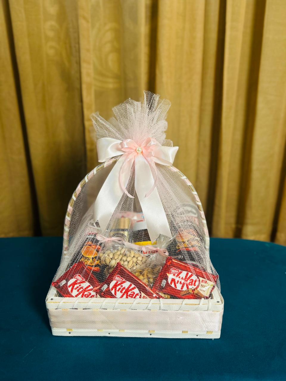 Luxury Decorative Gift Basket