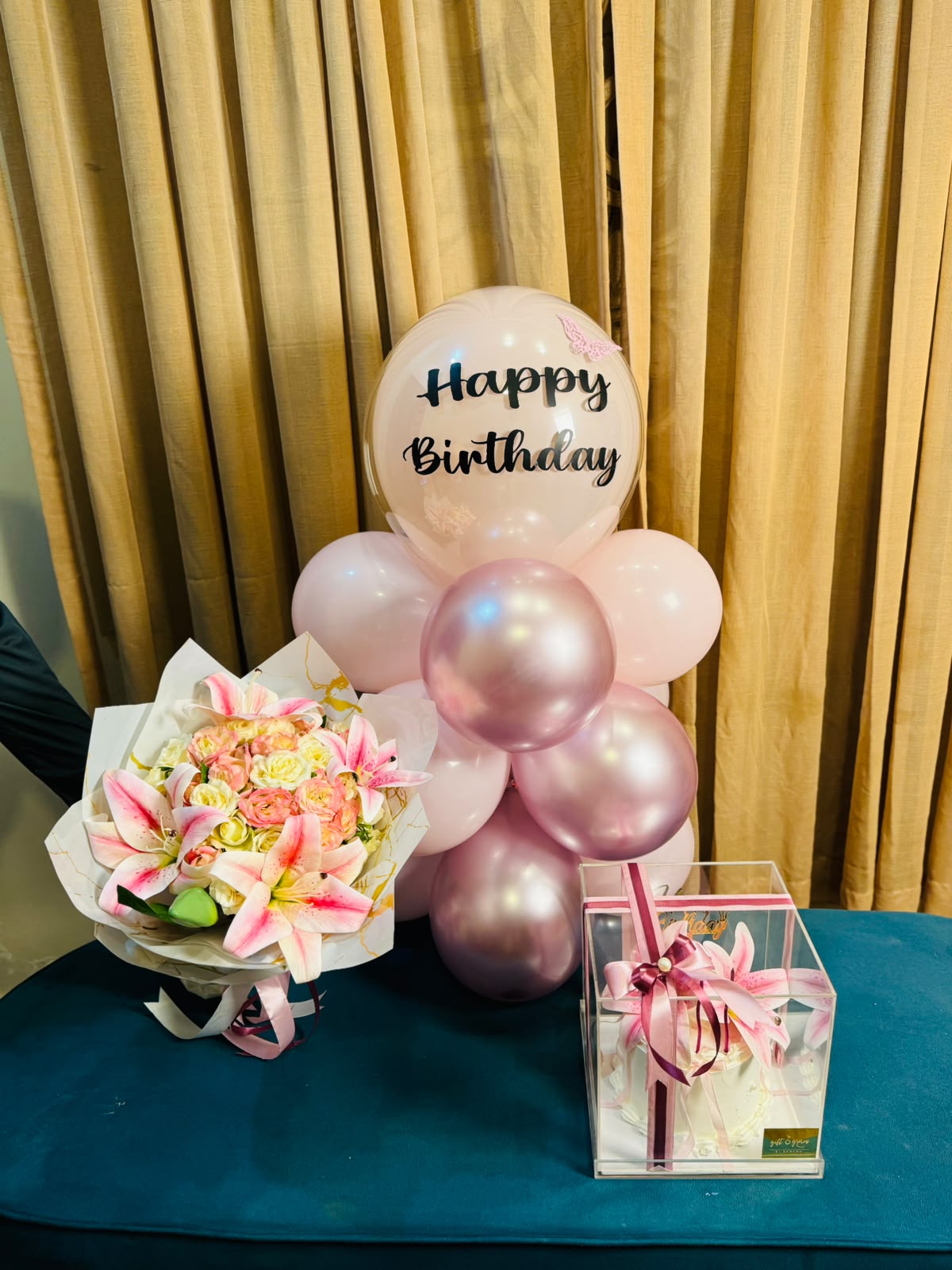 Luxury Birthday Flower Bouquet Gift Set with Balloon & Cake