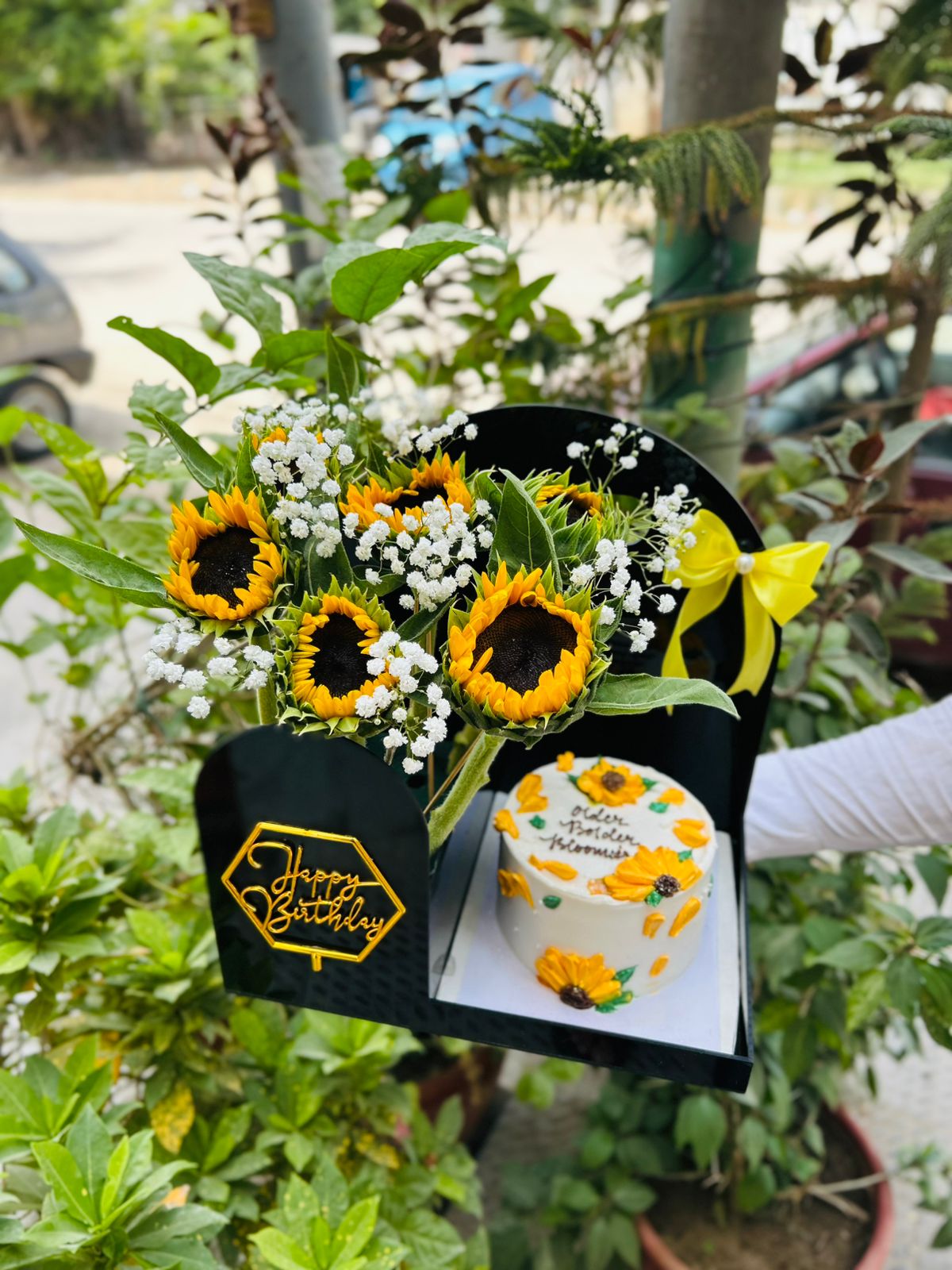 Sunflower & Birthday Cake Gift Box
