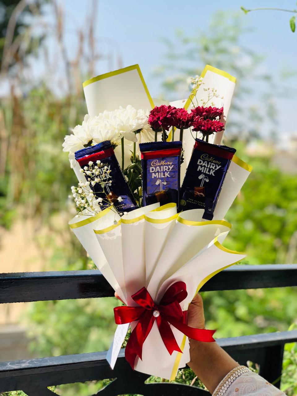 Samana Sweets Sweet Daisy Delight – Giftogram By Samana