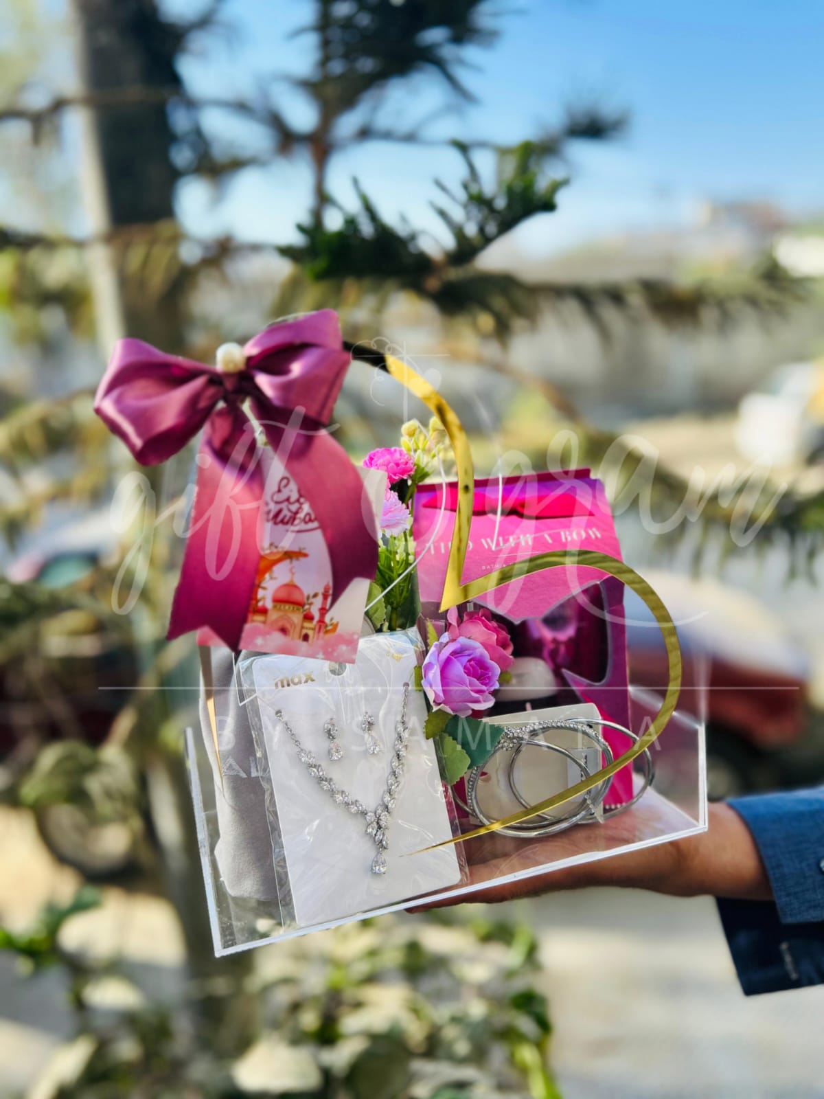 Luxury Eidi for Wife