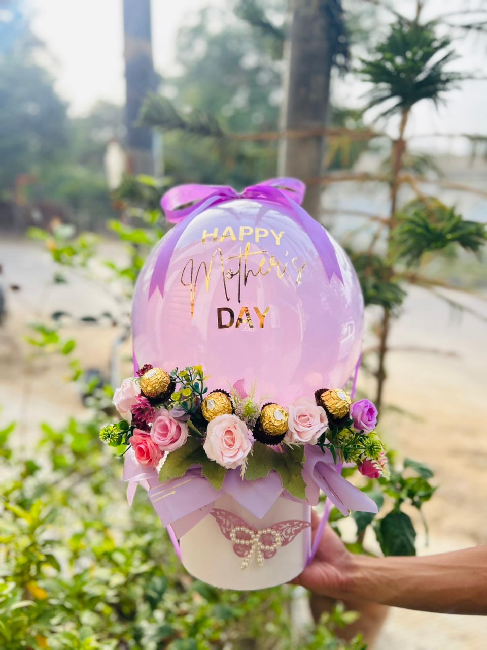 Balloon Box for Mom