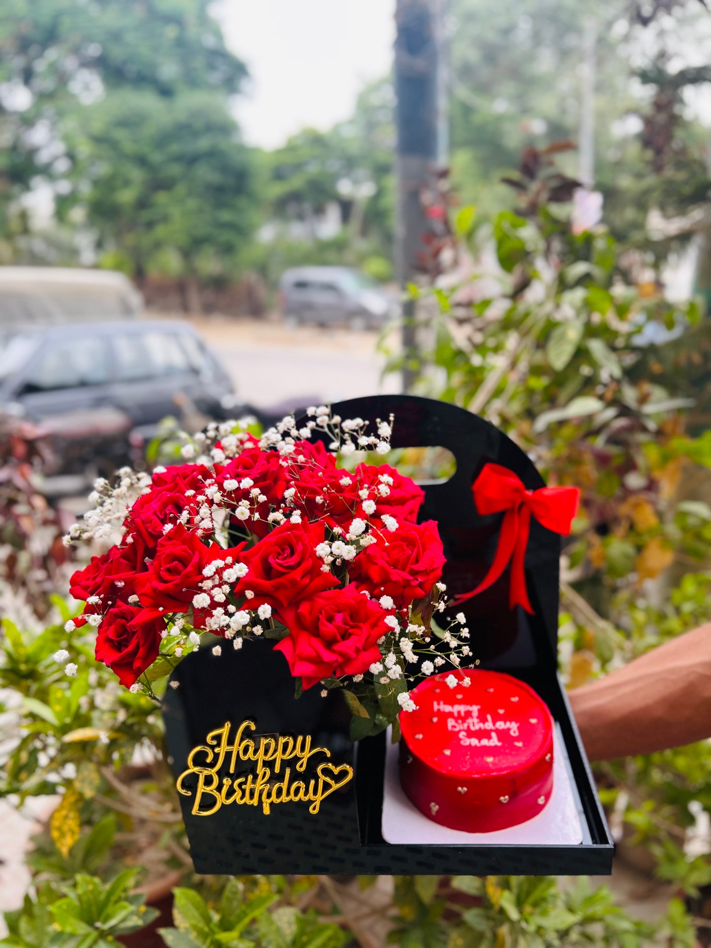 Heartfelt Birthday Combo – Birthday Cake & Gift Delivery Karachi