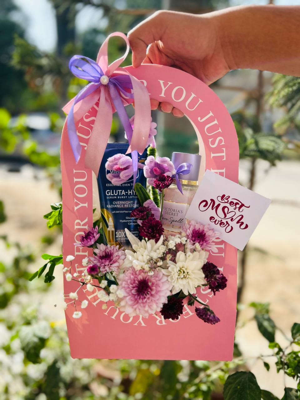 Mother’s Day Deluxe Gift Basket