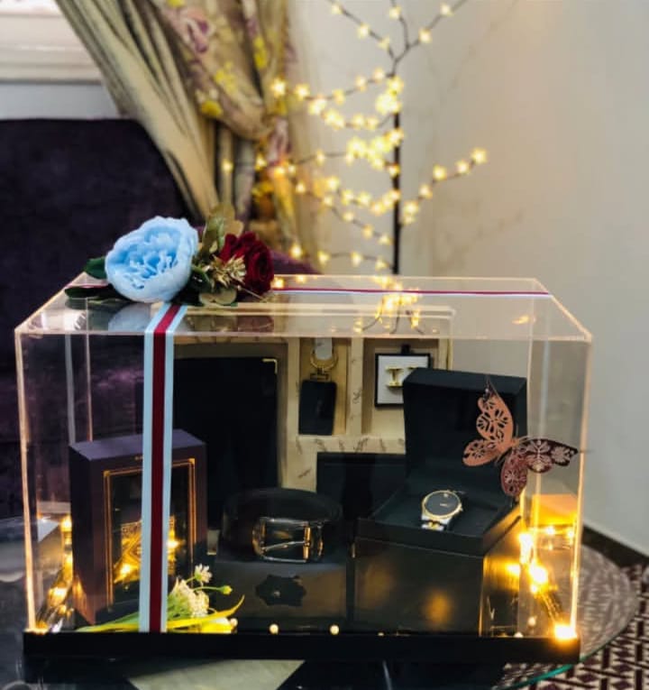 Acrylic Wedding Gift Box (Empty)