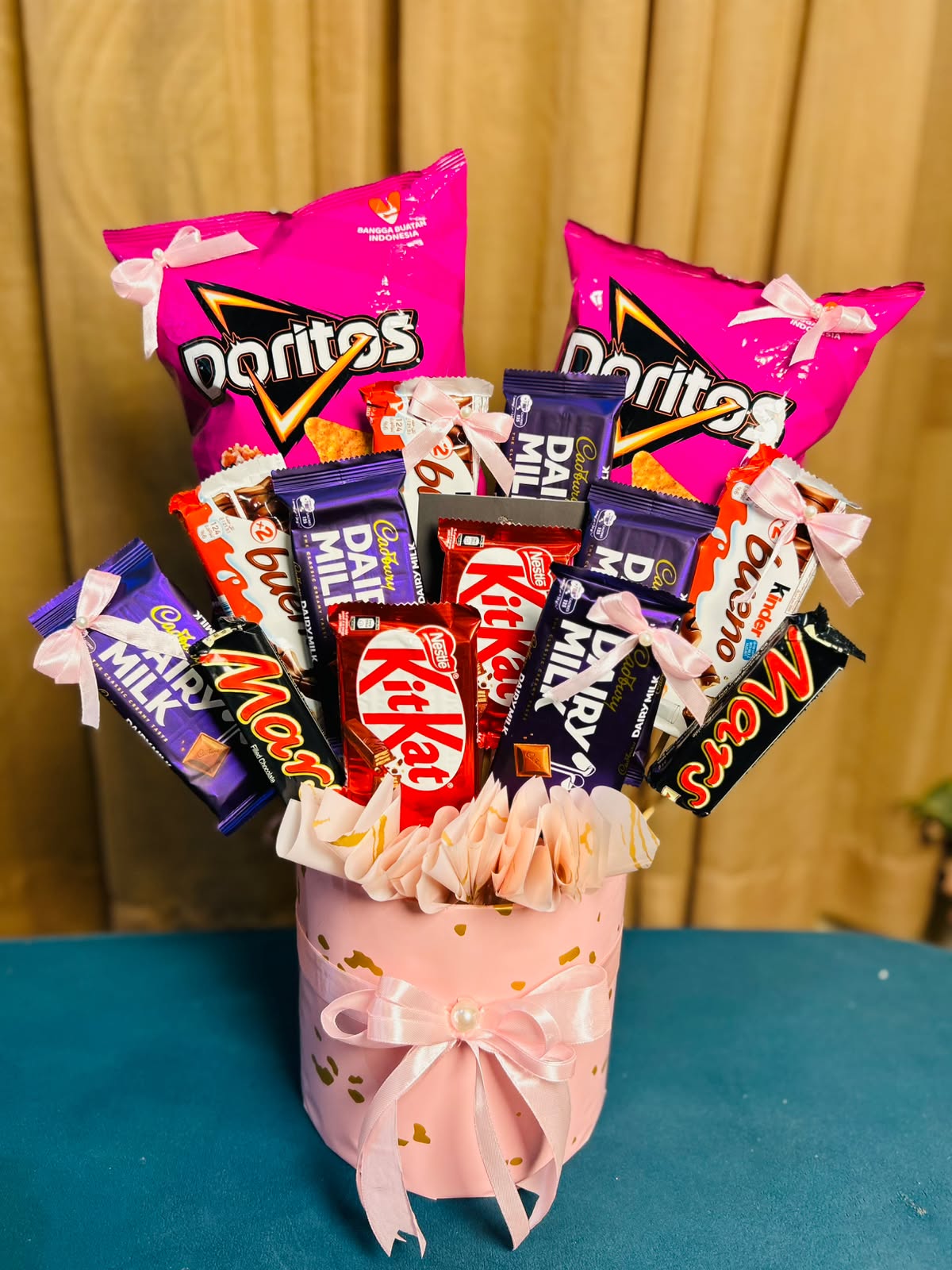 Choco Crunch Gift Bouquet in Pakistan | Giftogram By Samana