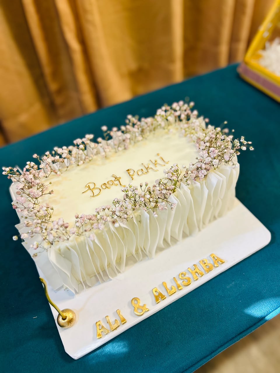 Elegant White Floral Birthday Cake