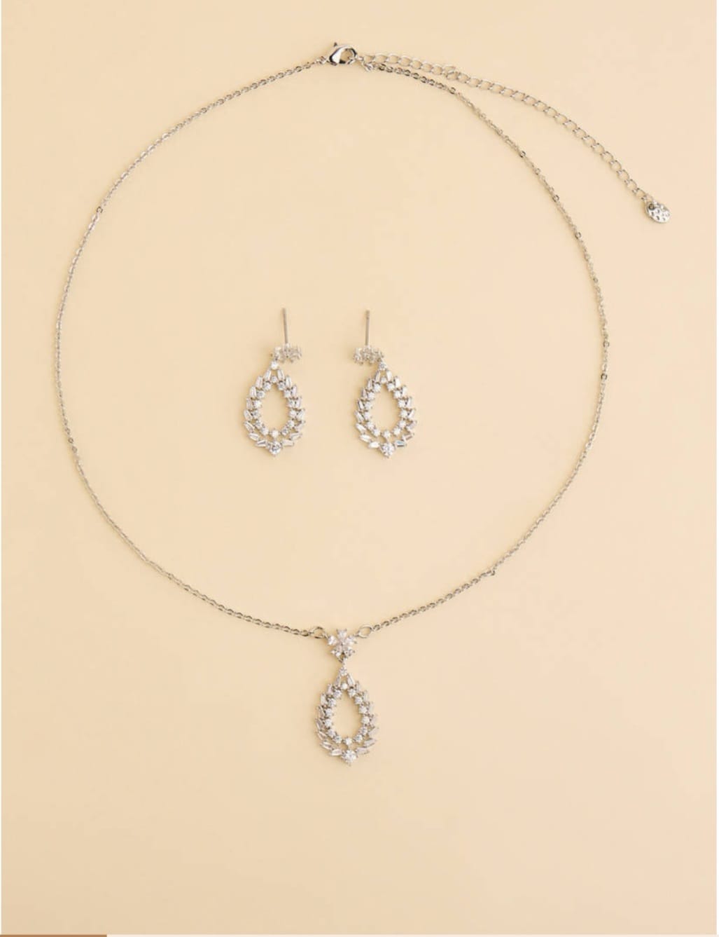 MAX crystal halo necklace with matching circular crystal earrings