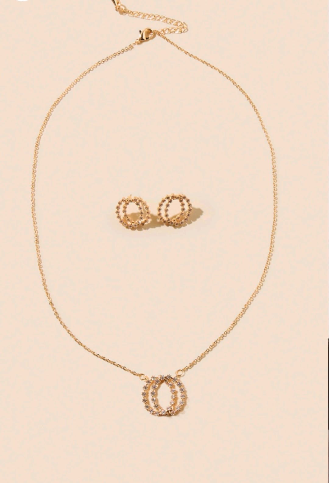 MAX gold circle pendant necklace with matching stud earrings