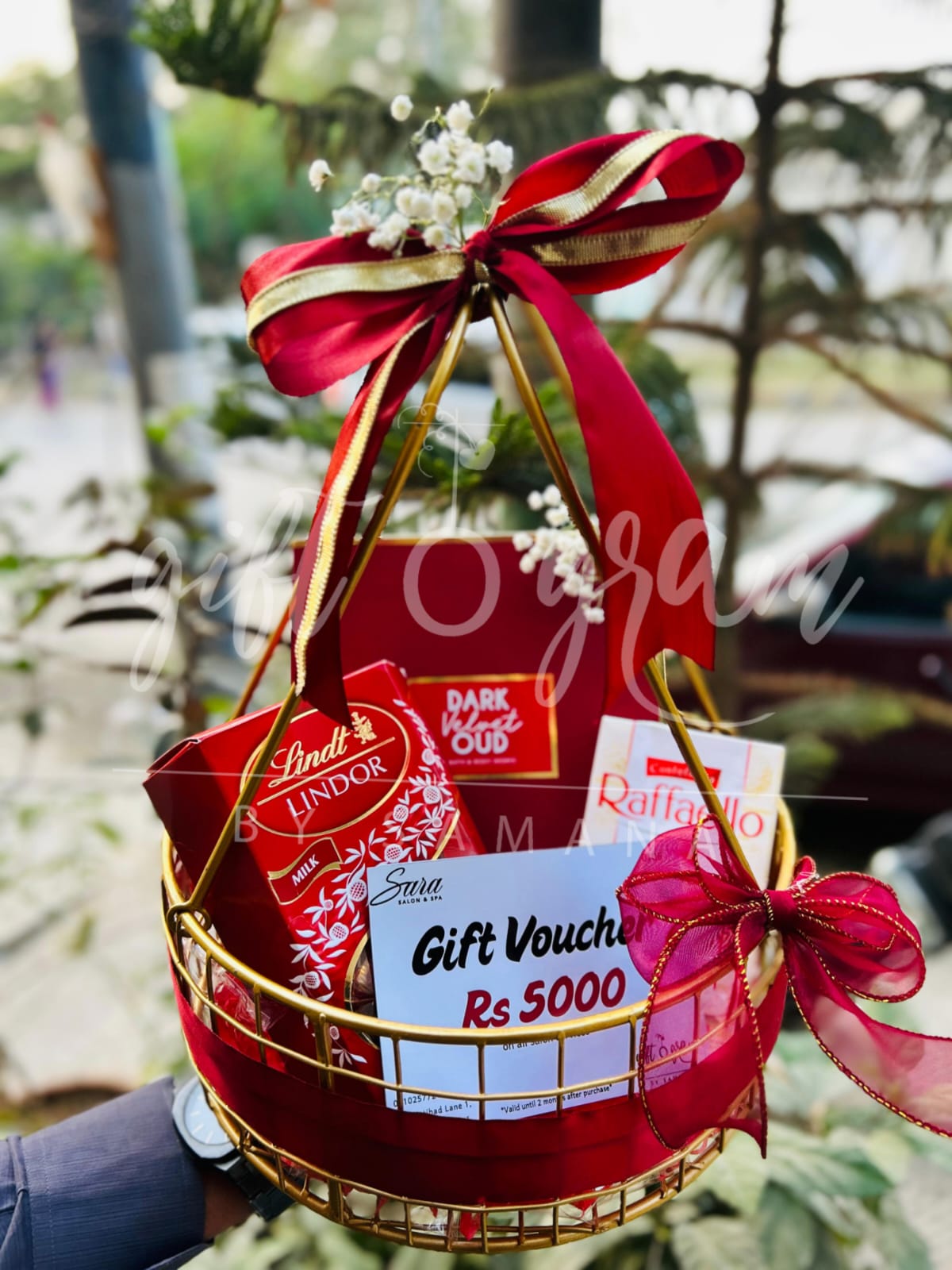 Premium chocolate gift basket with Sara Salon voucher