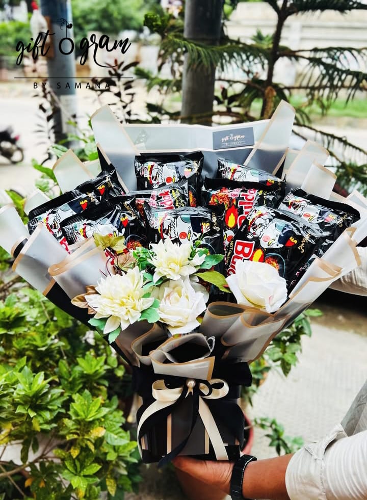 Korean Noodles Bouquet with Flowers