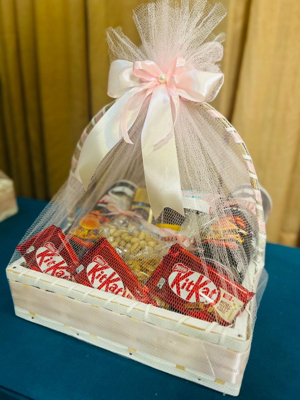 Luxury Decorative Gift Basket