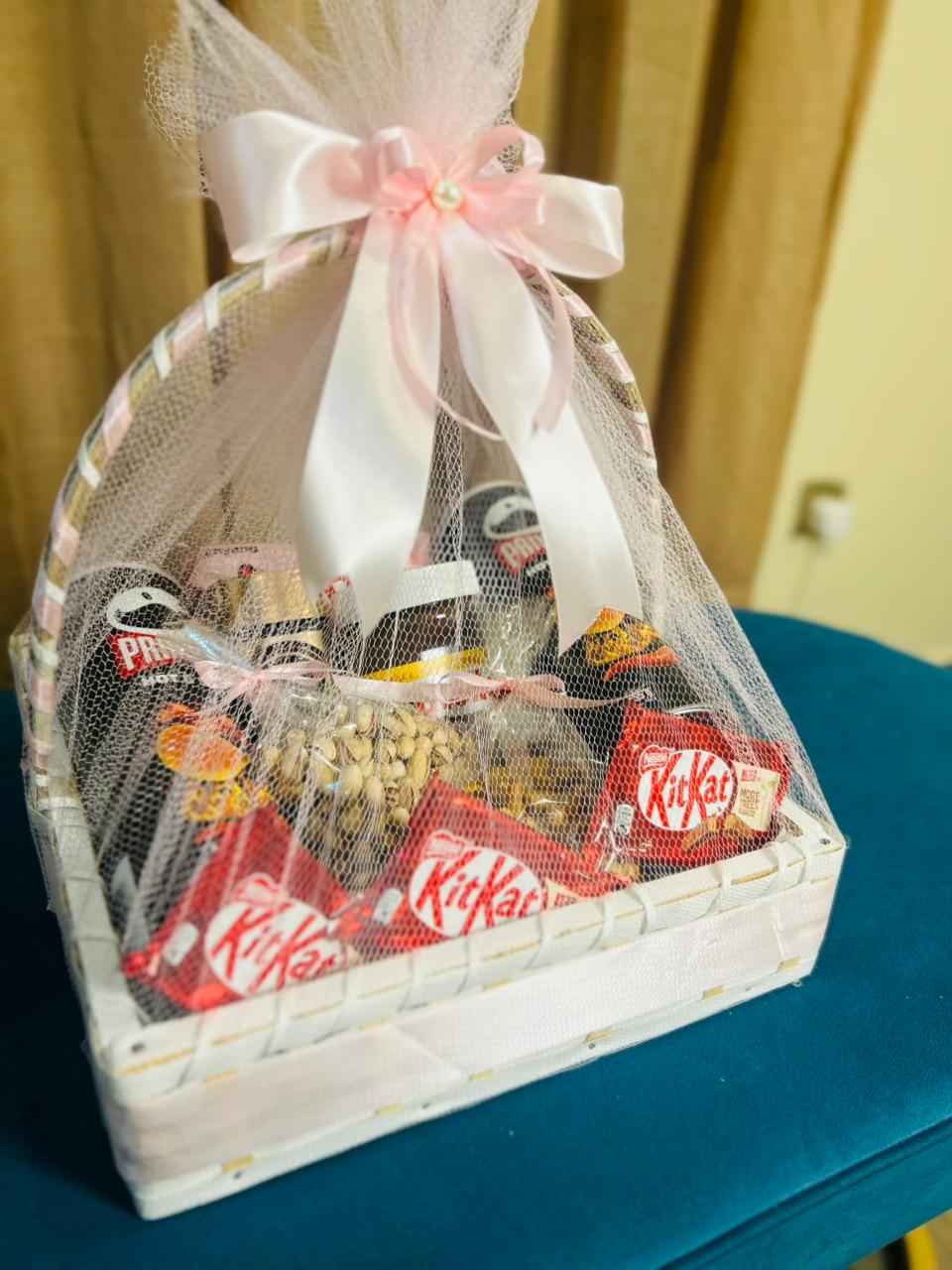 Luxury Decorative Gift Basket