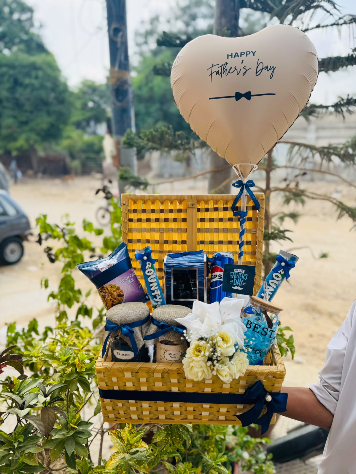 Father's Day Gift Hamper with Balloon