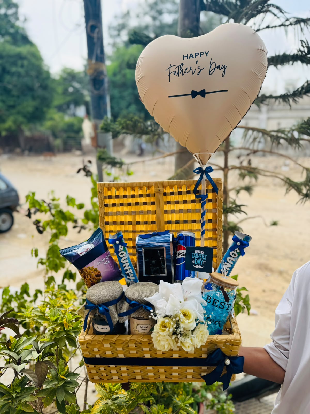 Father's Day Gift Hamper with Balloon