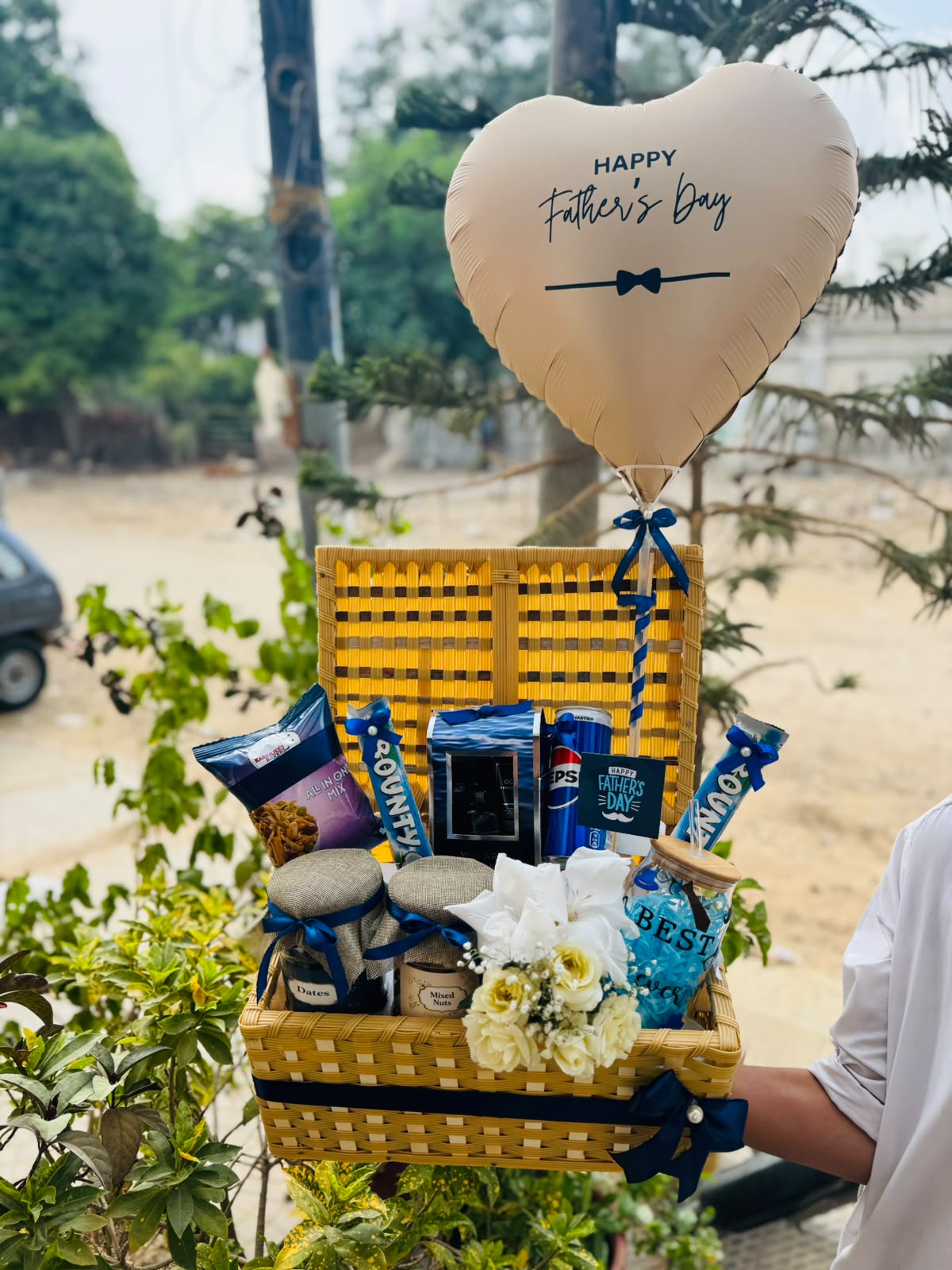 Father's Day Gift Hamper with Balloon