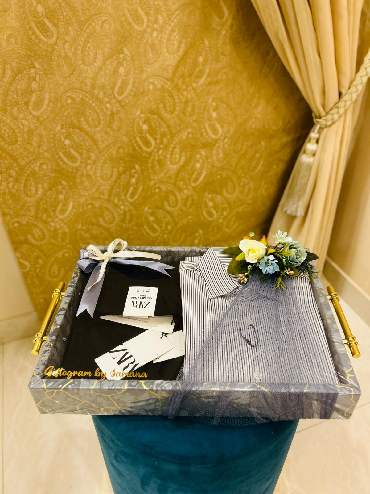 Premium Velvet Tray with Flower Net