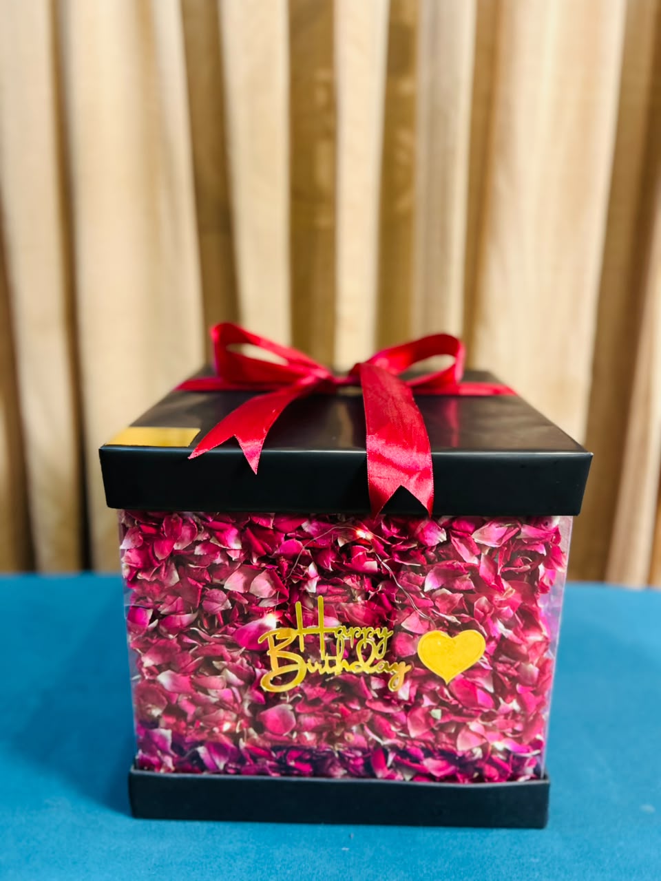 Pull Up Cake Surprise Box