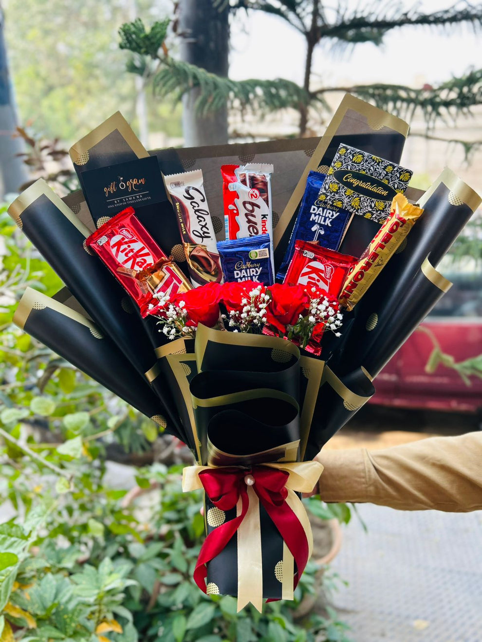 Luxury Chocolate & Rose Bouquet | Gift Delivery Pakistan | Giftogram By ...
