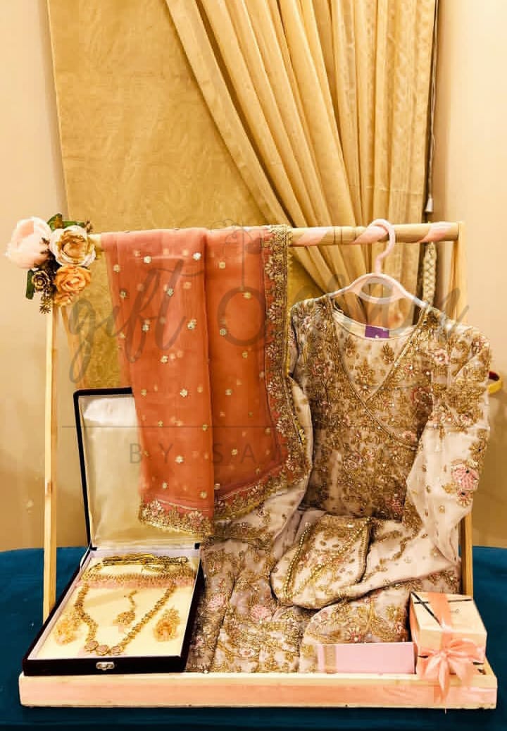 Wooden Cart Wedding Gift Packaging (For Bride)