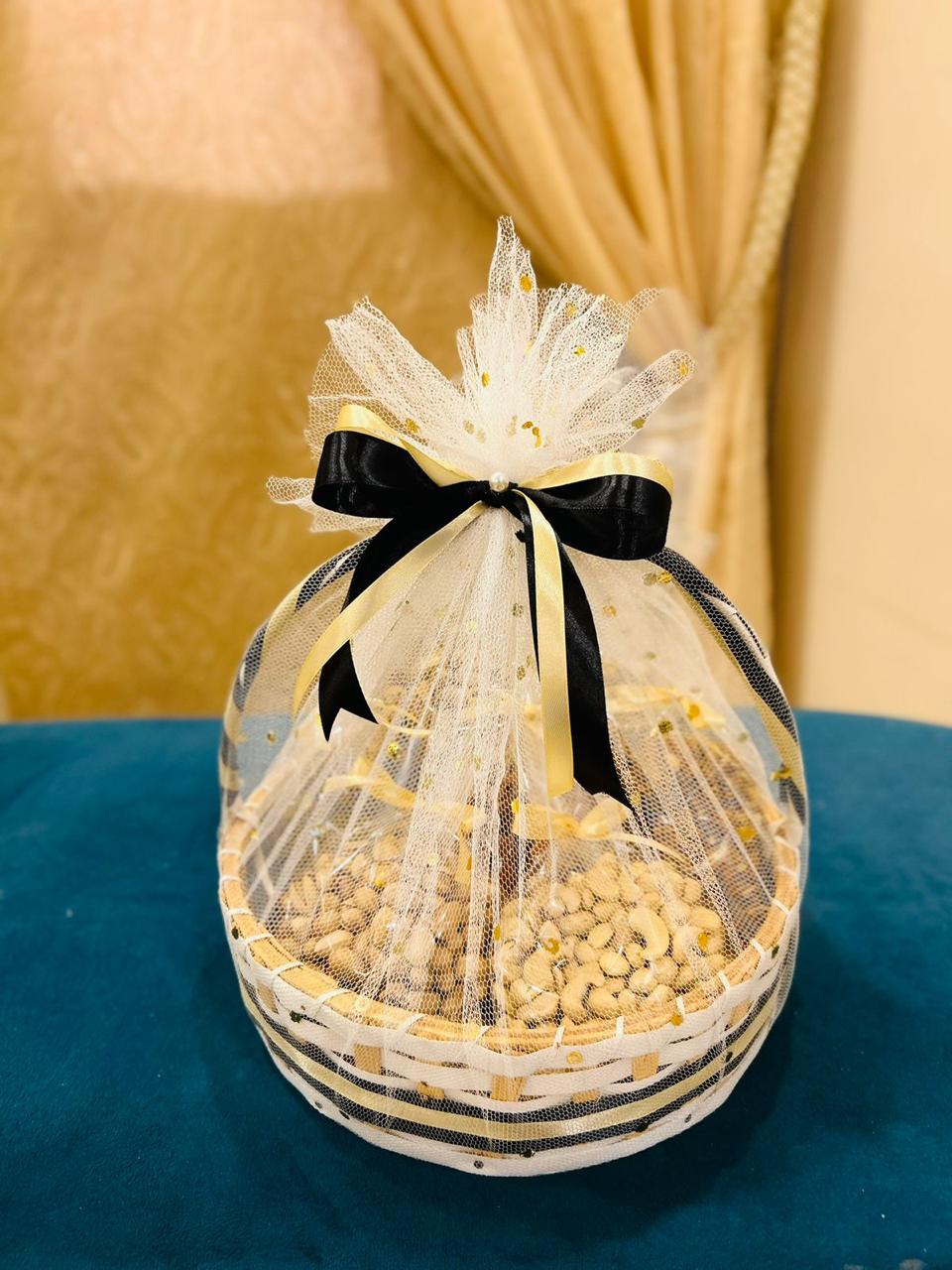 Premium cashew gift basket with high-quality cashew nuts in an elegant basket by Giftogram By Samana for Karachi, Lahore, and Islamabad delivery.