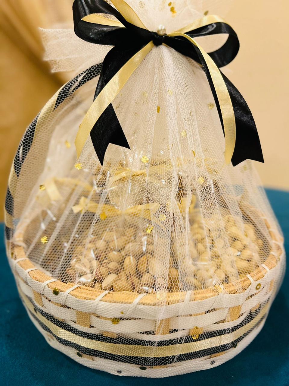 Premium cashew gift basket with high-quality cashew nuts in an elegant basket by Giftogram By Samana for Karachi, Lahore, and Islamabad delivery.